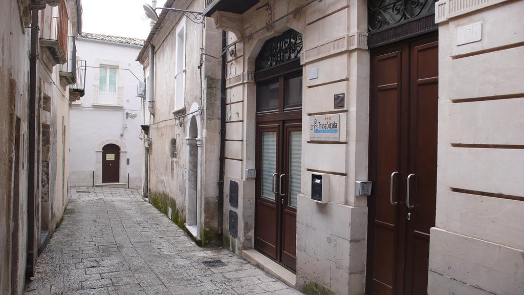 Trinasicula Ragusa Ibla Exterior foto